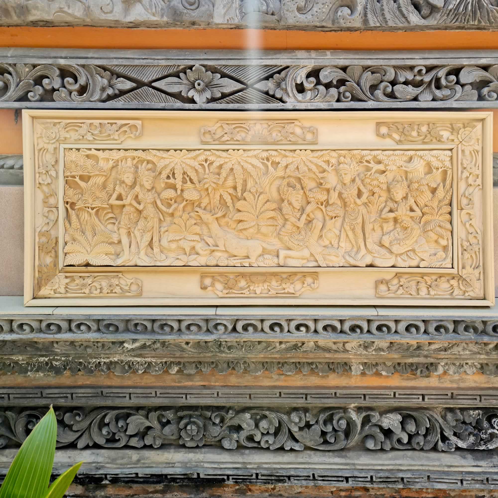 Hand Carved Teakwood Decorative Wall Art Sculpture Ram Sita Hindu Mandir