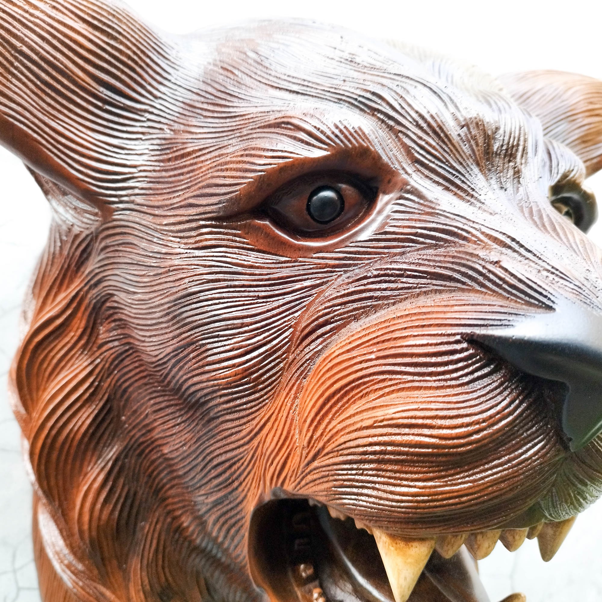 This stunning large hand-carved teakwood decorative African Tiger Lion head wall sculpture is simply amazing. Carved out of solid wood by hand with intricate details. This certainly will be an eye-catching feature in any room and a talking point.