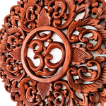 Panneau d'art mural décoratif en bois sculpté à la main Lotus Om