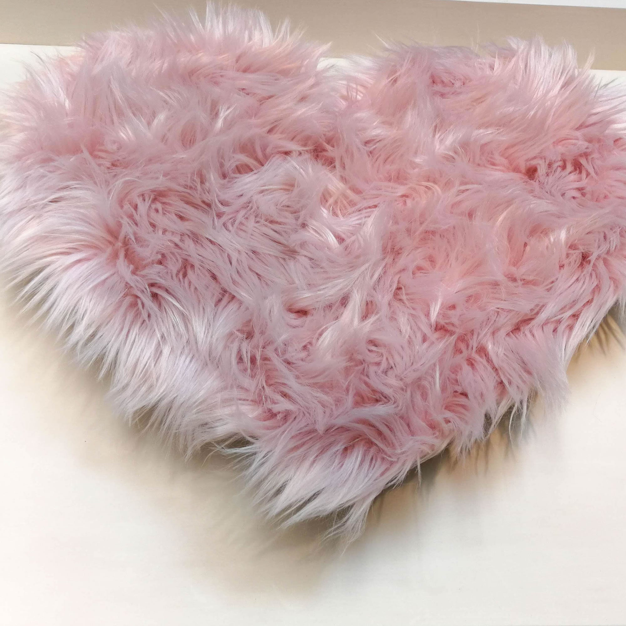 Grande tête de lit décorative d'étagère d'art de mur de coeur d'amour - décor de fourrure de style bohème cadeau de Valentine