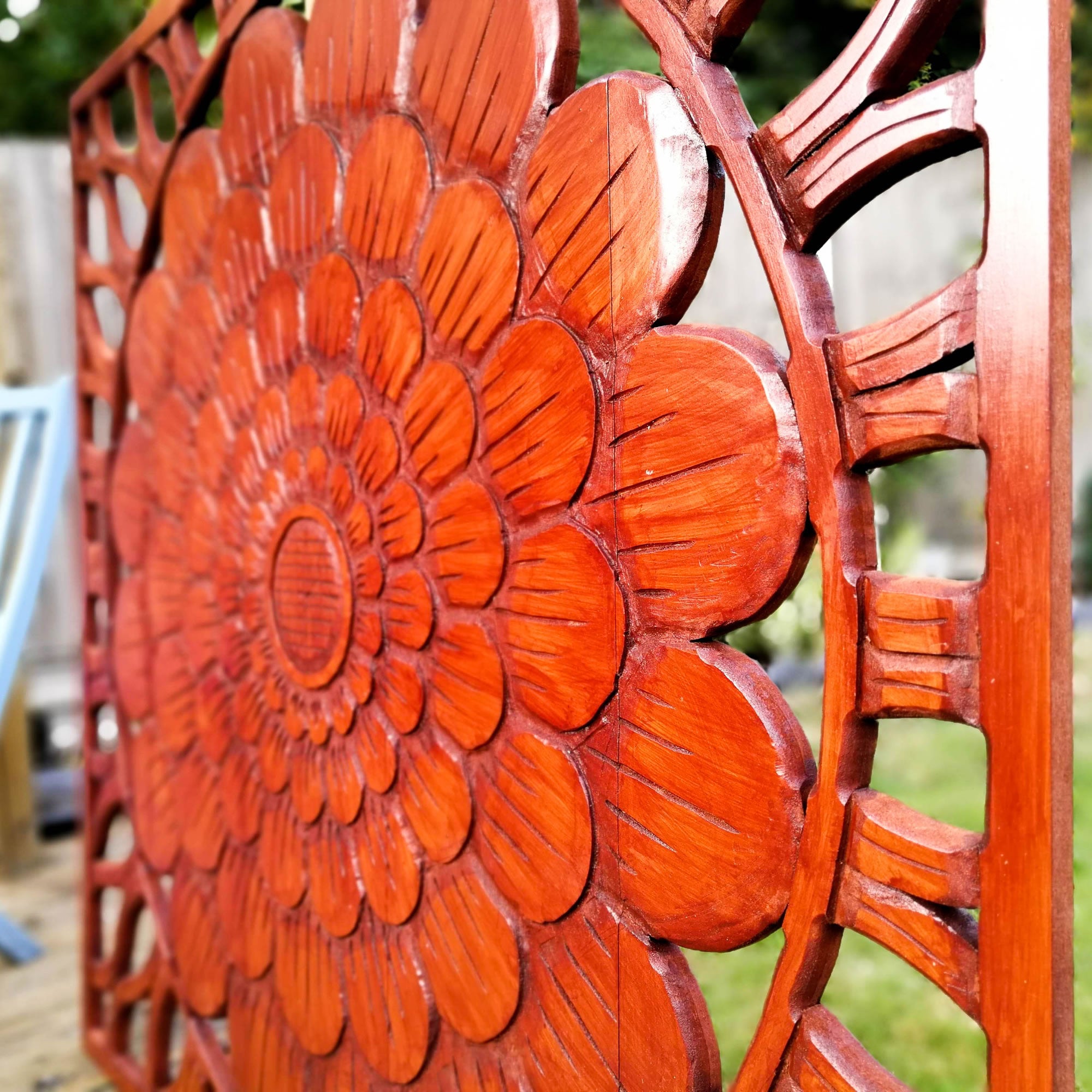 Art mural en bois sculpté - Grande sculpture décorative de tête de lit en acajou profond Lotus Nature Eco Panel 46 x 39,5 pouces